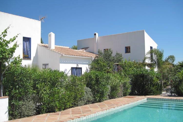 Lejlighed til 2 personer med fælles pool i Alozaina.